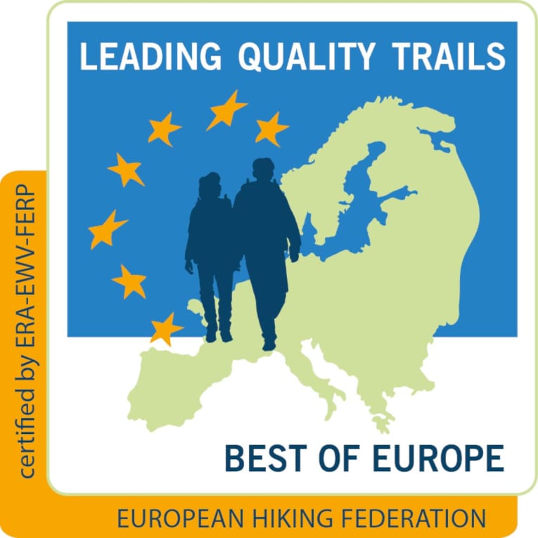 Logo “Leading Quality Trails – Best of Europe” van de Europese Wandelvereniging (EWV)